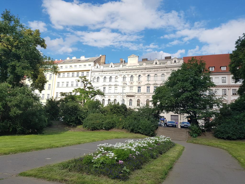 Charles Apartment Prague Exterior photo